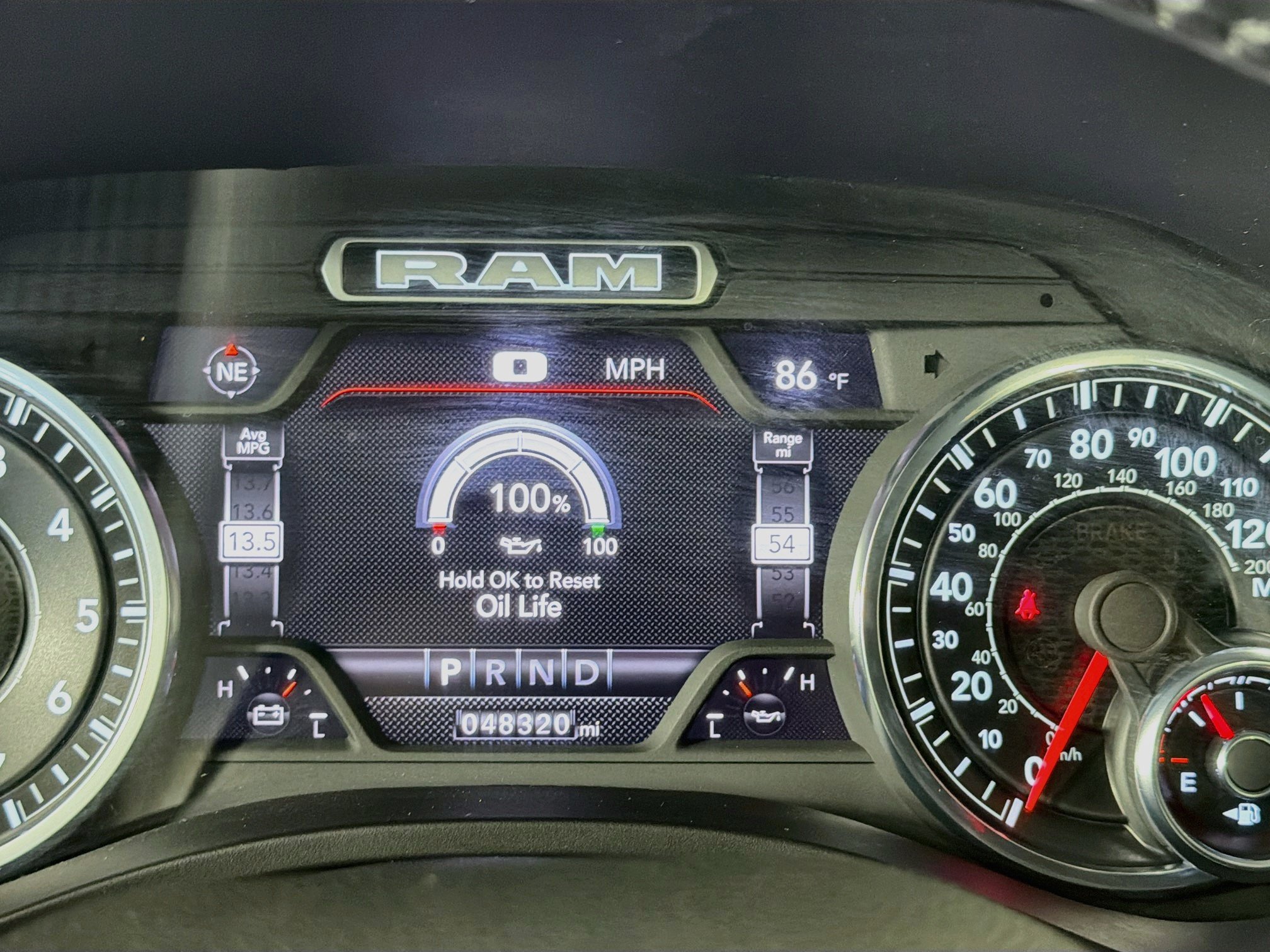 Used 2024 RAM 1500 Laramie AWD/4WD image 19