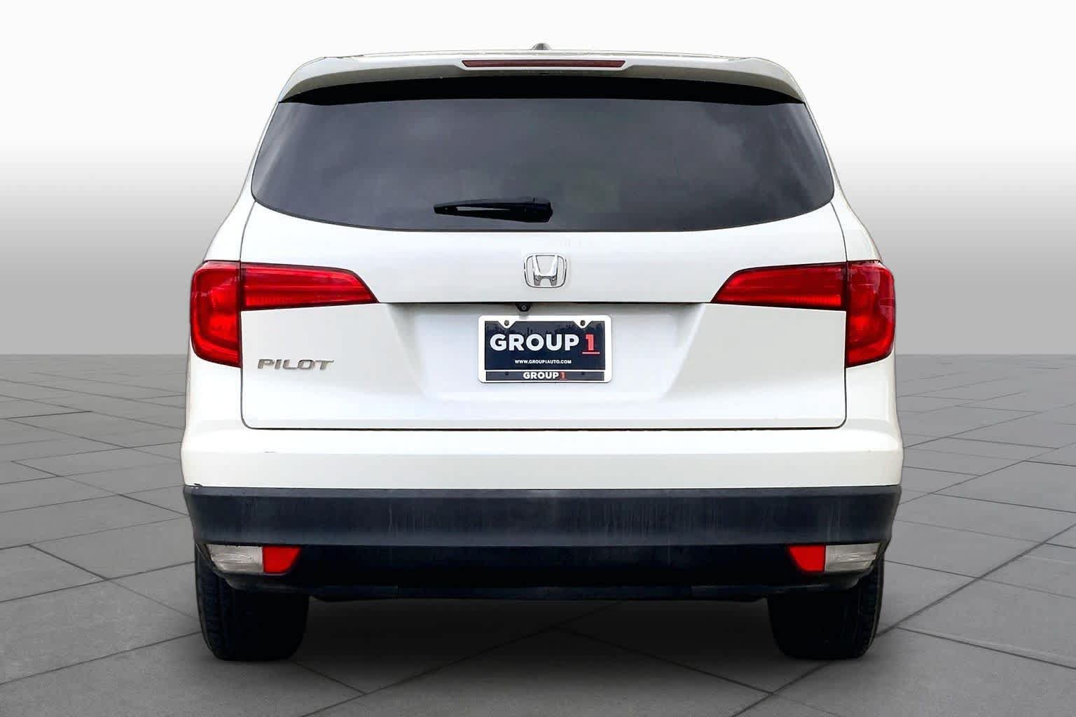 Used 2017 Honda Pilot EX-L image 4