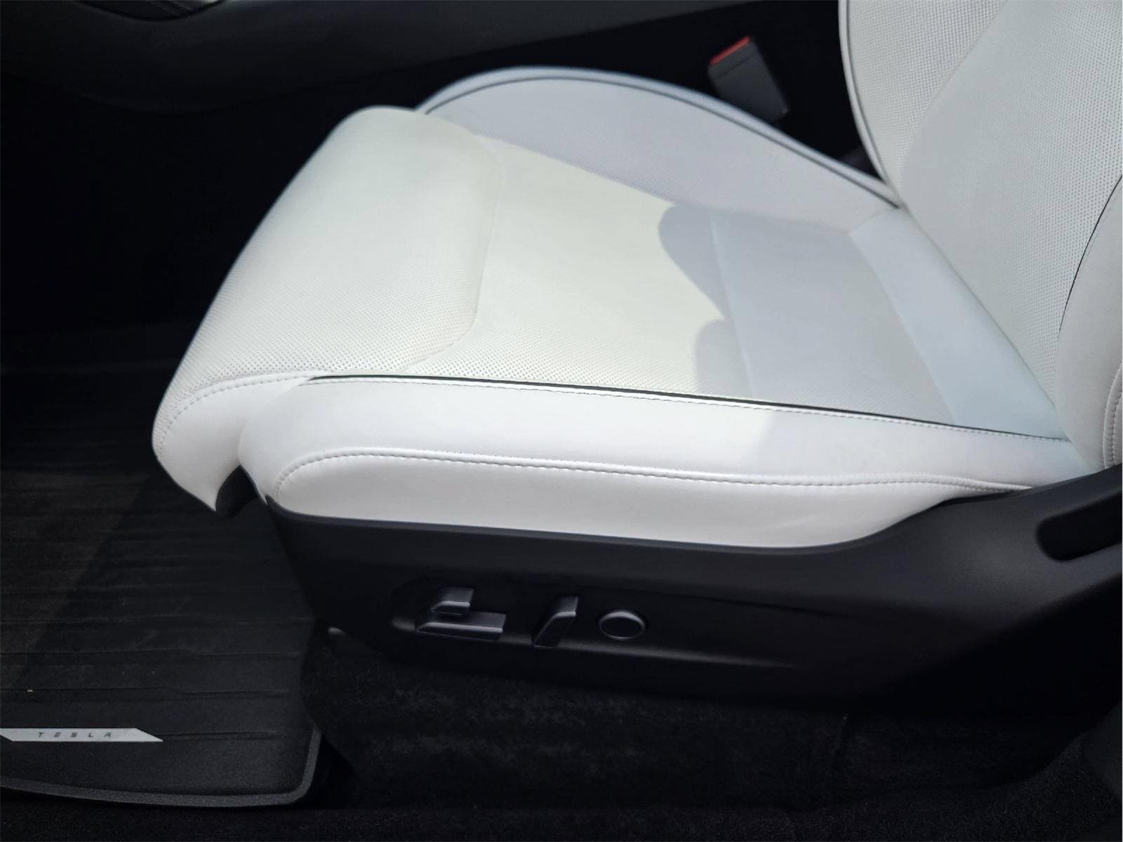 Used 2026 Tesla Model Y Performance AWD/4WD image 21