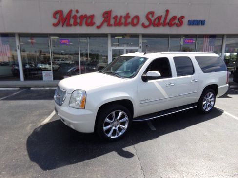 Used 2013 GMC Yukon XL Denali image 50