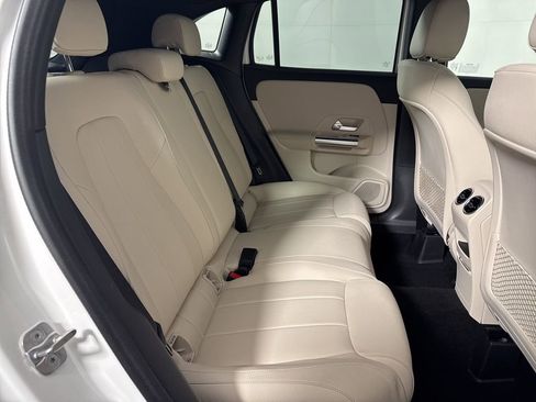 Certified 2025 Mercedes-Benz GLA 250 4MATIC image 17