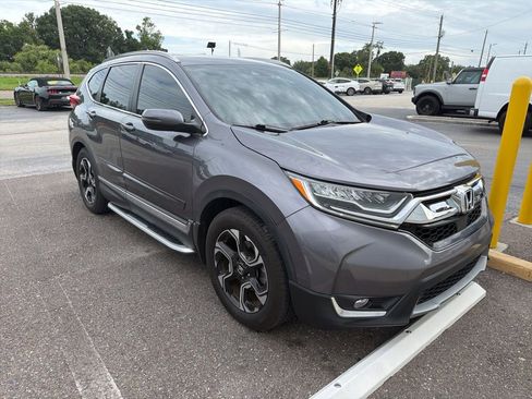 Used 2018 Honda CR-V Touring image 2