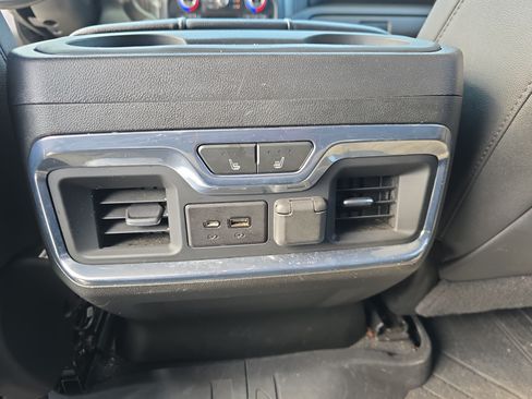 Used 2022 Chevrolet Silverado 2500 LTZ w/ LTZ Convenience Package AWD/4WD image 18