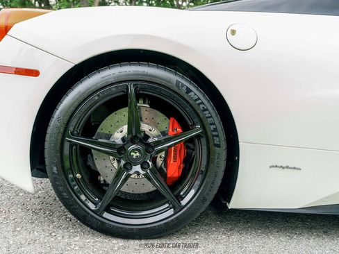 Used 2015 Ferrari 458 Spider RWD image 78