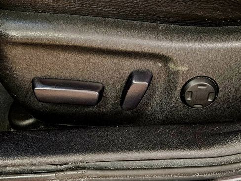 Used 2013 Toyota Avalon XLE Premium image 11