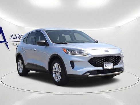 Used 2022 Ford Escape SE w/ Convenience Package FWD image 3