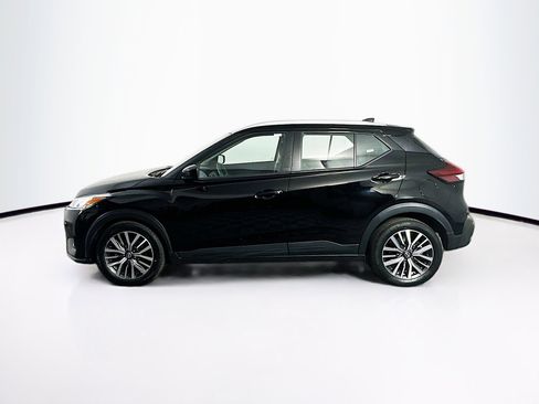 Used 2024 Nissan Kicks SV image 4