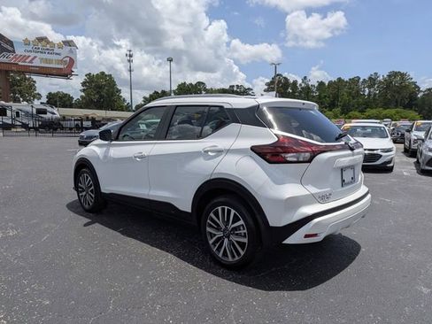 Used 2024 Nissan Kicks SV FWD image 5
