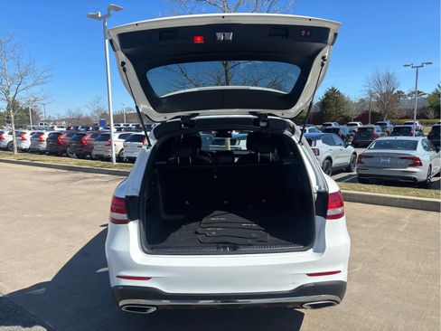 Used 2019 Mercedes-Benz GLC 300 4MATIC image 8