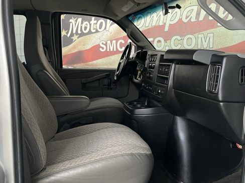 Used 2016 Chevrolet Express 3500 LT w/ LT Preferred Equipment Group image 12