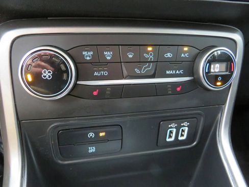 Used 2020 Ford EcoSport SE w/ SE Convenience Package image 23