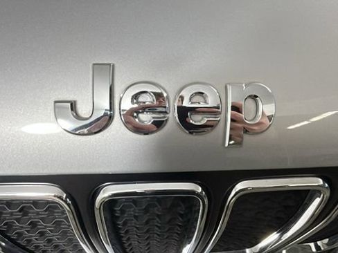 Used 2021 Jeep Renegade Sport AWD/4WD image 9