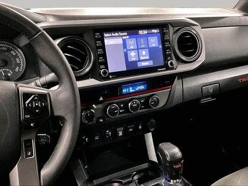 Certified 2023 Toyota Tacoma TRD Off-Road AWD/4WD image 7