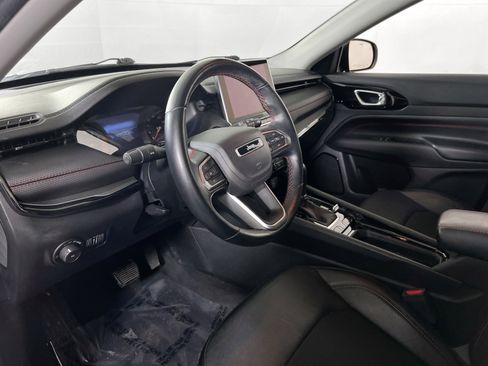 Used 2022 Jeep Compass Trailhawk w/ Trailhawk Convenience Group AWD/4WD image 9