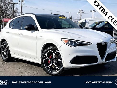 Used 2022 Alfa Romeo Stelvio Veloce image 1