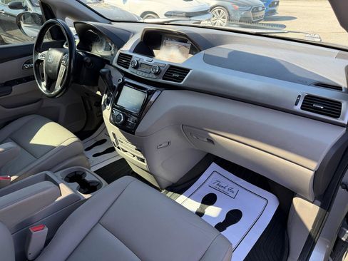 Used 2016 Honda Odyssey Touring Elite image 34