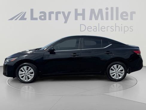Used 2024 Nissan Sentra S FWD image 2