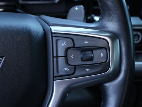 Used 2022 Chevrolet Silverado 1500 LTZ AWD/4WD image 17