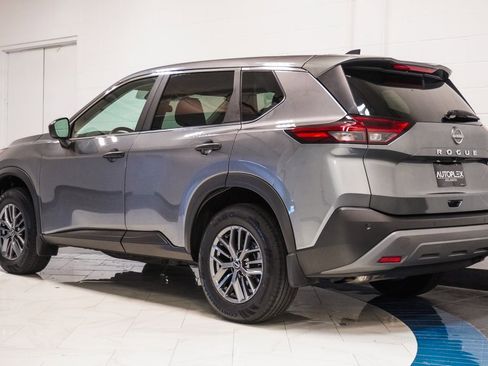 Used 2023 Nissan Rogue S image 29