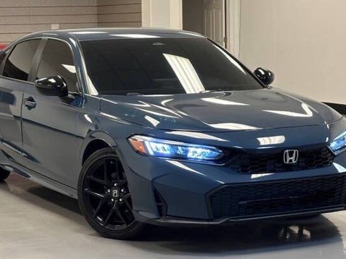 Used 2025 Honda Civic Sport image 3
