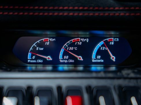 Used 2018 Lamborghini Huracan Performante image 39