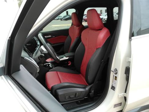Used 2024 BMW X1 xDrive28i w/ Technology Package AWD/4WD image 6