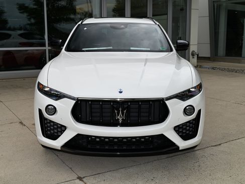 Used 2024 Maserati Levante Modena Ultima AWD/4WD image 2