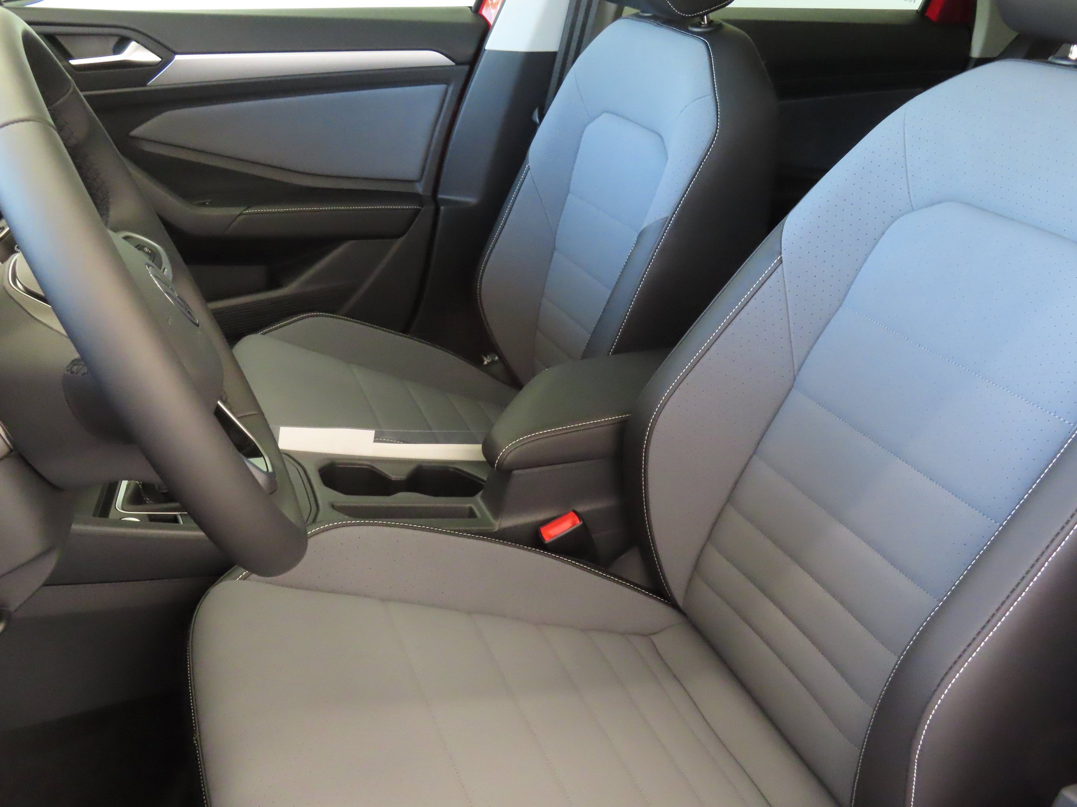 Used 2026 Volkswagen Jetta SE FWD image 11