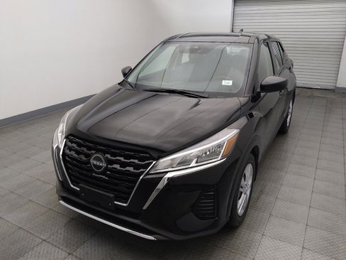 Used 2024 Nissan Kicks S FWD image 15