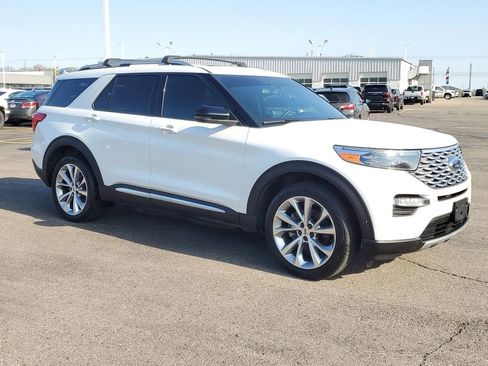 Used 2021 Ford Explorer Platinum AWD/4WD image 2