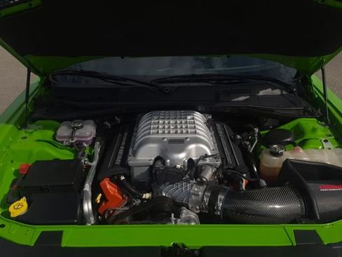 Used 2017 Dodge Challenger SRT Hellcat image 19