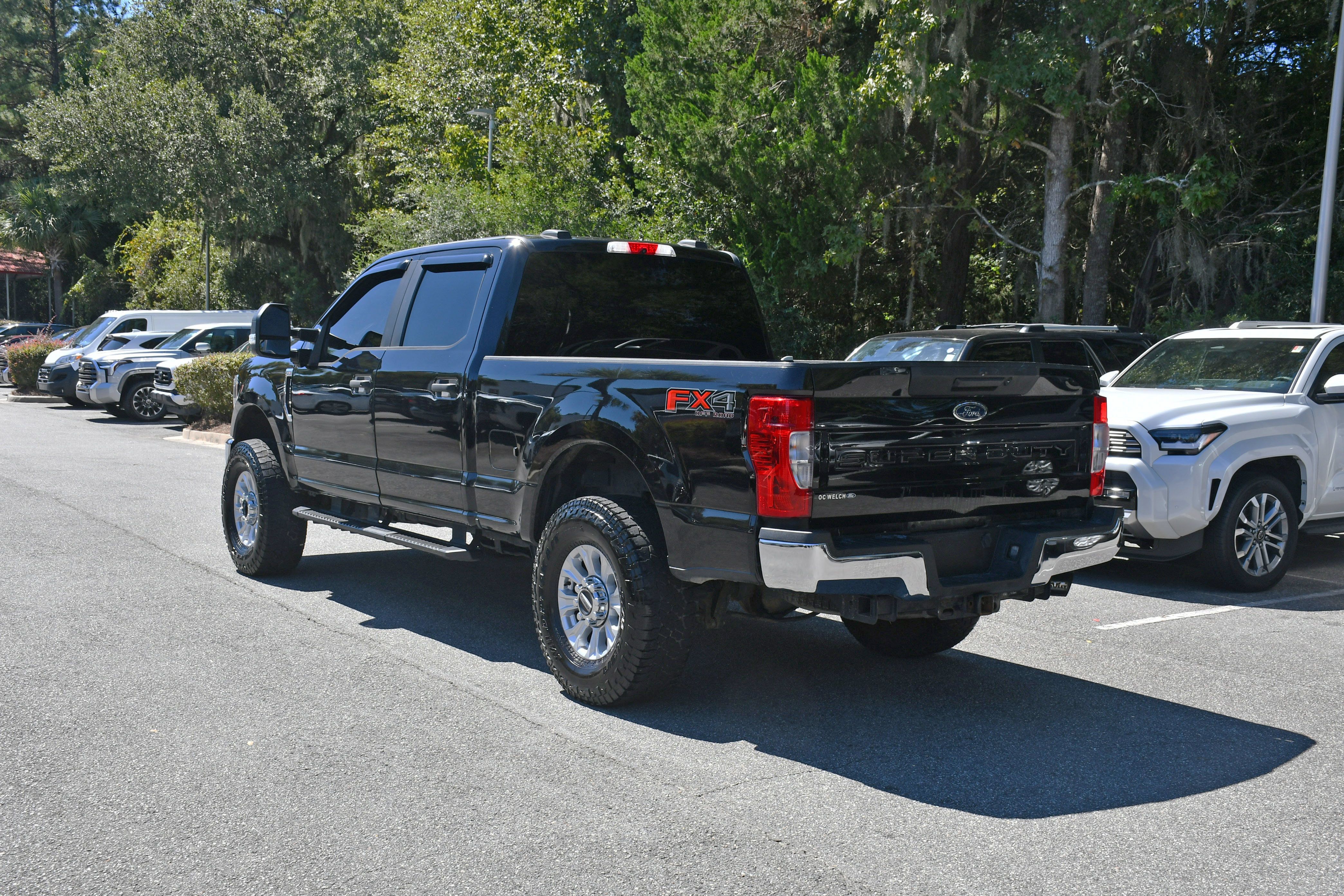 Used 2020 Ford F250 XL w/ STX Appearance Package AWD/4WD image 3