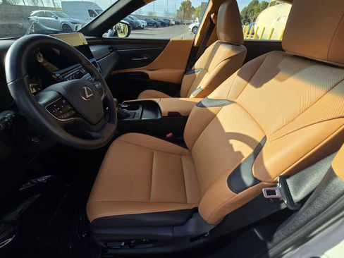 Used 2025 Lexus ES 350 w/ Premium Package image 23
