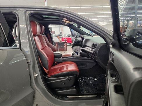 Used 2022 Dodge Durango SRT w/ Technology Group AWD/4WD image 10