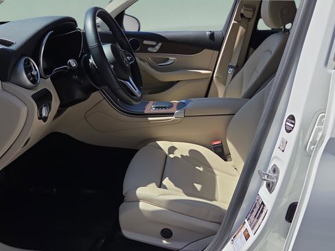 Certified 2022 Mercedes-Benz GLC 300 GLC 300 image 10
