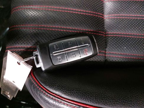 Used 2023 Genesis G70 2.0T w/ Sport Prestige Package image 36