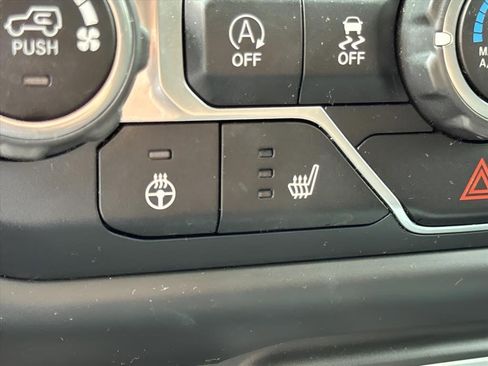 Used 2018 Jeep Wrangler Unlimited Sport S AWD/4WD image 19