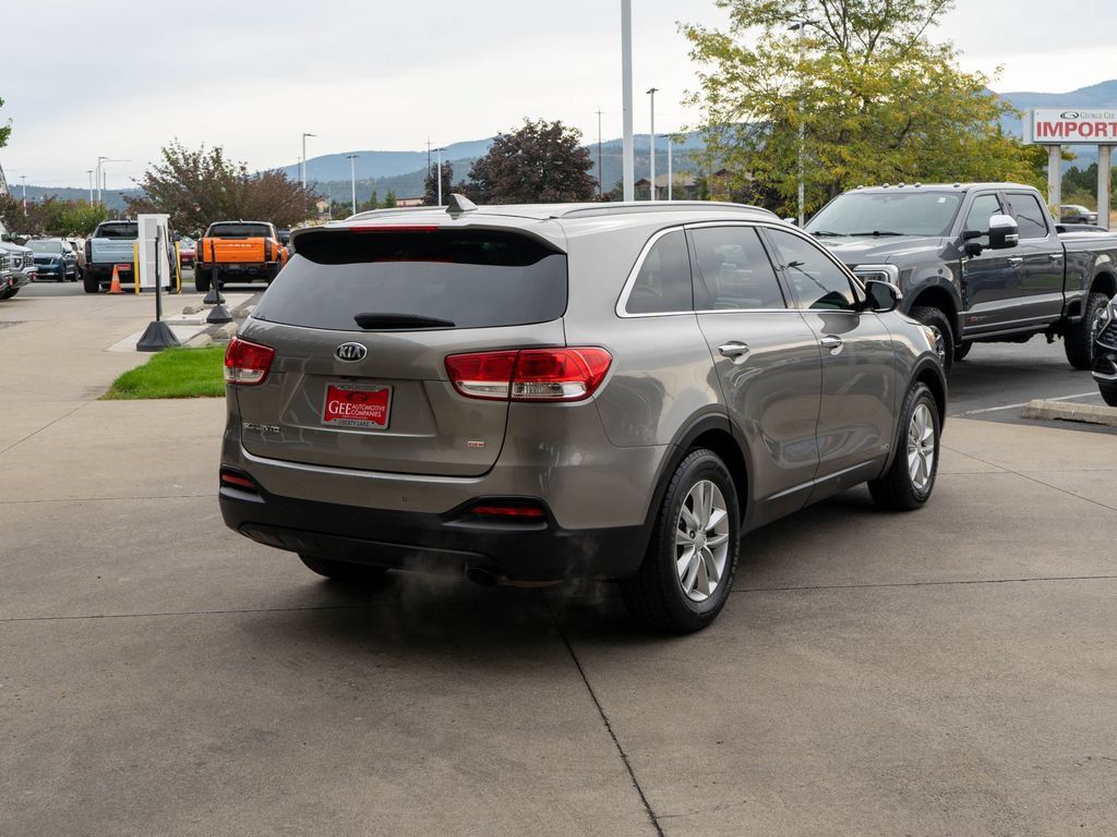 Used 2018 Kia Sorento AWD image 7