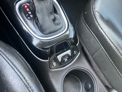 Used 2018 Jeep Compass Latitude w/ Popular Equipment Group AWD/4WD image 25