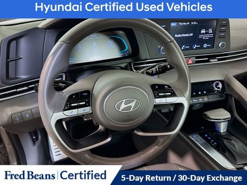 Certified 2025 Hyundai Elantra Sport FWD image 12