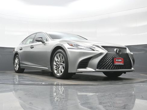Used 2019 Lexus LS 500 AWD w/ Accessory Package (Z2) image 31