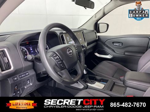 Used 2025 Nissan Frontier SV w/ SV Convenience Package AWD/4WD image 11