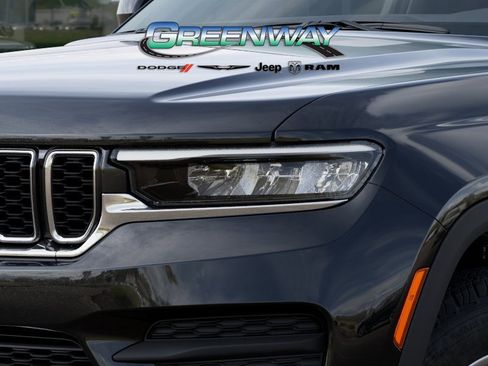 New 2025 Jeep Grand Cherokee Laredo X w/ Luxury Tech Group I image 10