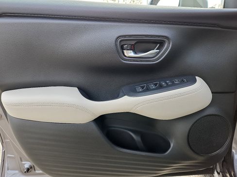 Certified 2026 Honda HR-V LX image 12