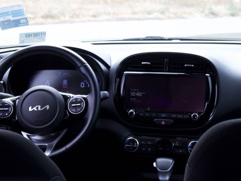 Used 2023 Kia Soul EX FWD image 21
