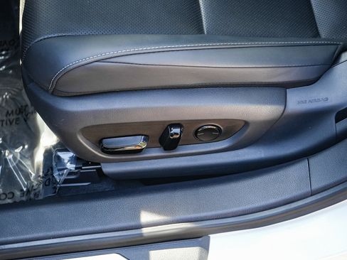 Used 2022 Lexus ES 300h w/ Premium Package FWD image 21