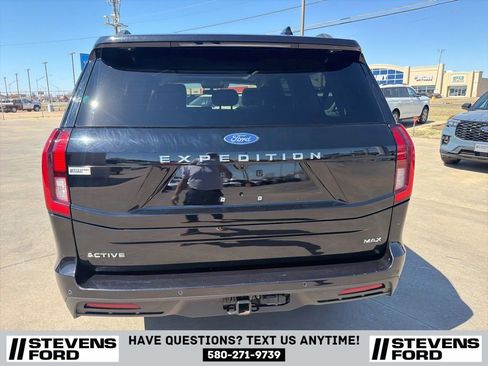 Used 2025 Ford Expedition Max Active AWD/4WD image 9