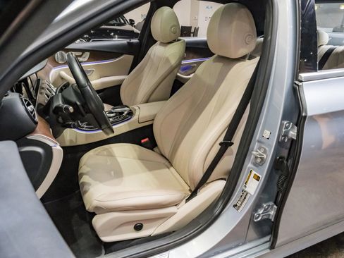 Used 2017 Mercedes-Benz E 300 image 31