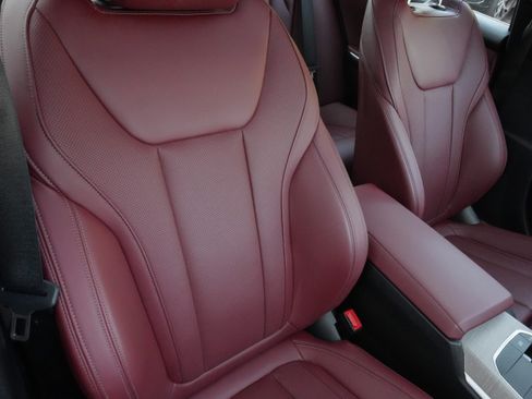 Used 2025 BMW 330i Sedan RWD image 13