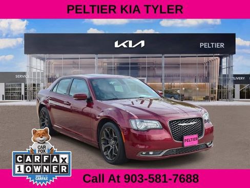 Used 2018 Chrysler 300 S w/ 300S Premium Group image 1